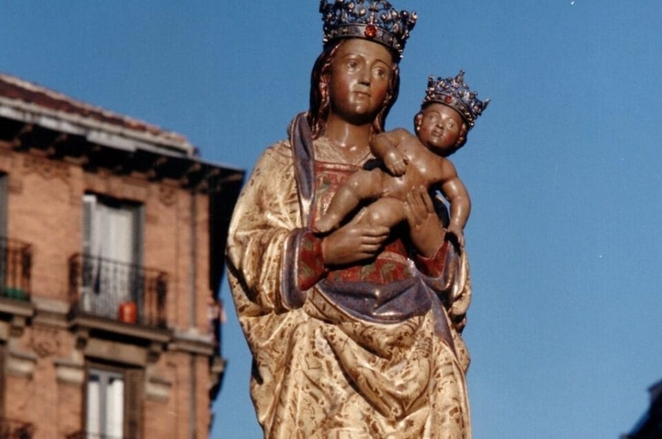 El origen de la Virgen de la Almudena