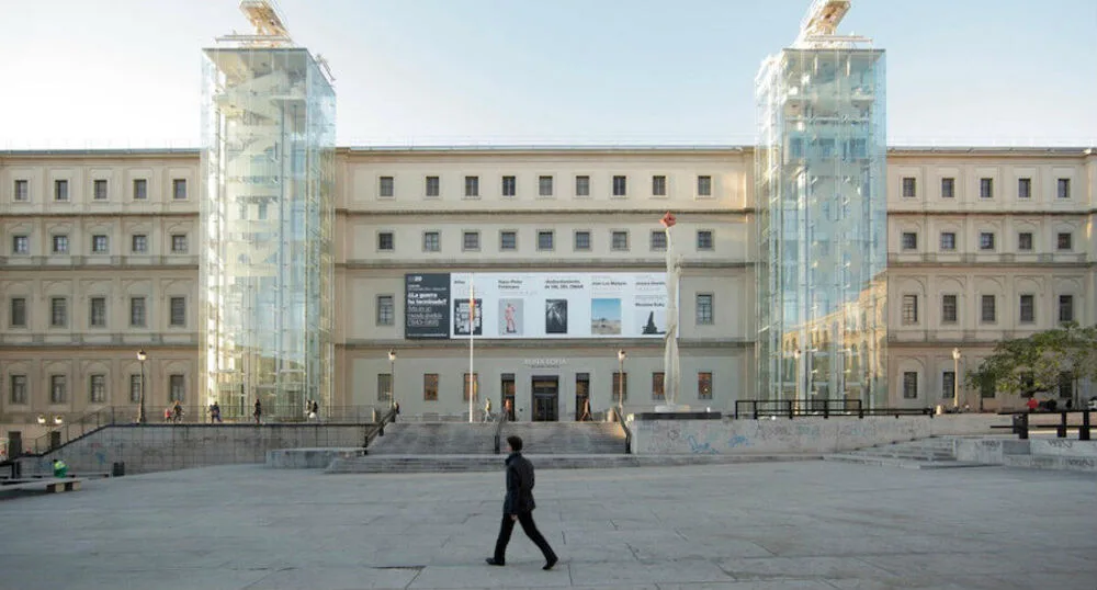 Fachada del Museo Reina Sofía