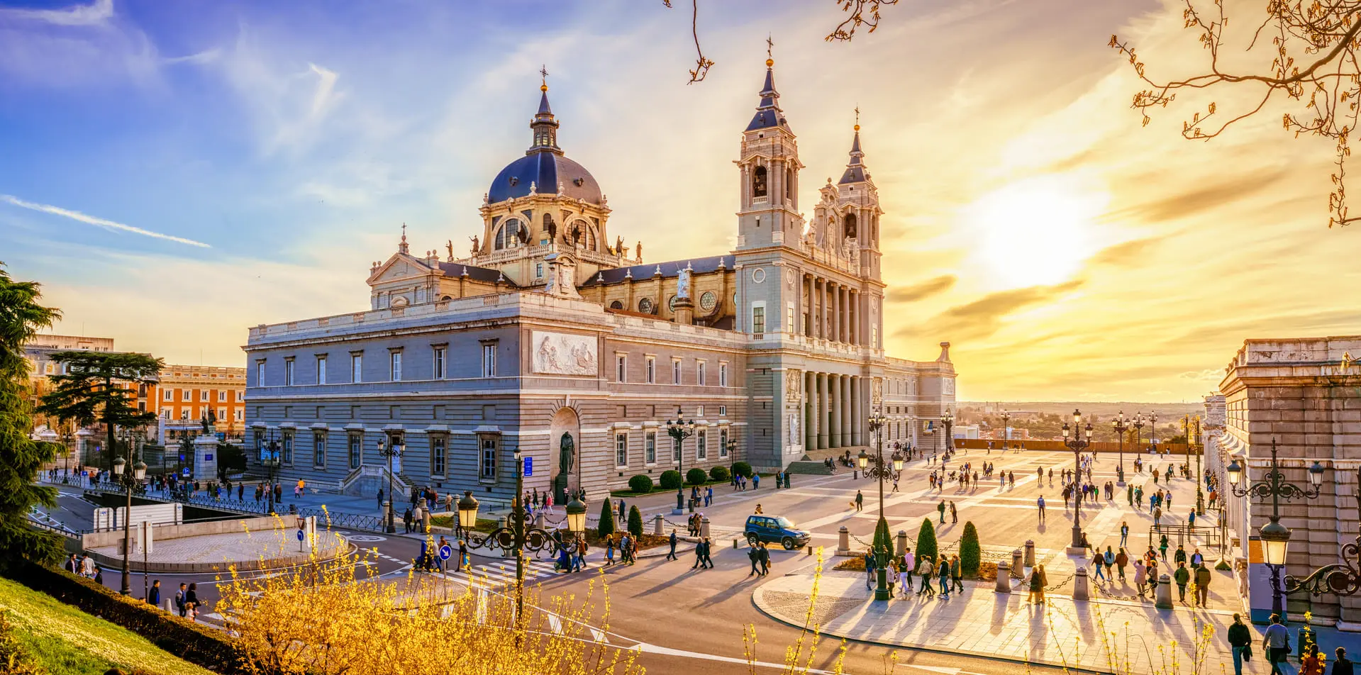 Visita Guiada al Palacio Real y la Catedral de La Almudena